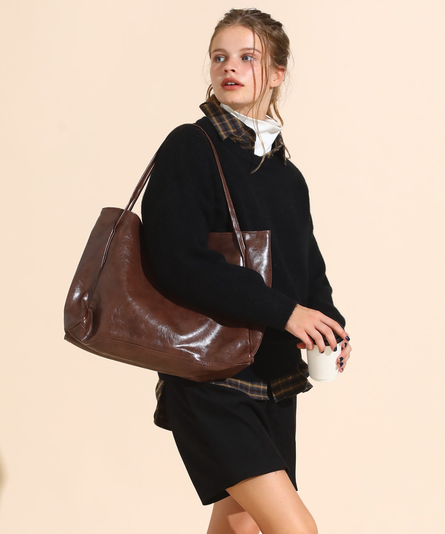 クルーネックプルオーバーニット