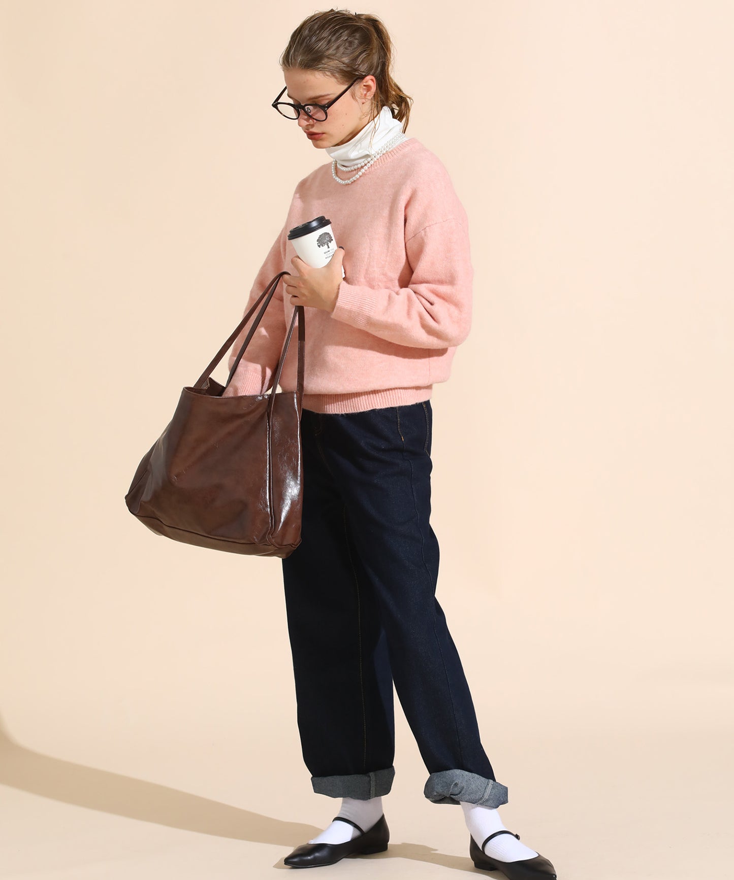 クルーネックプルオーバーニット