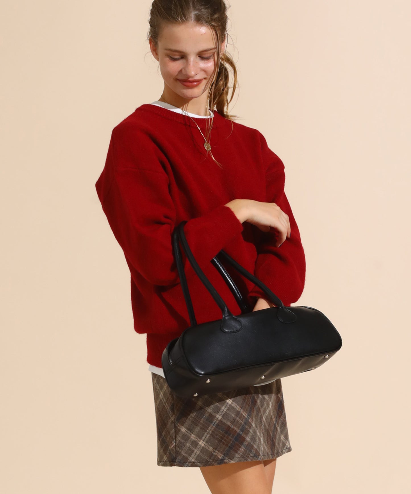 クルーネックプルオーバーニット