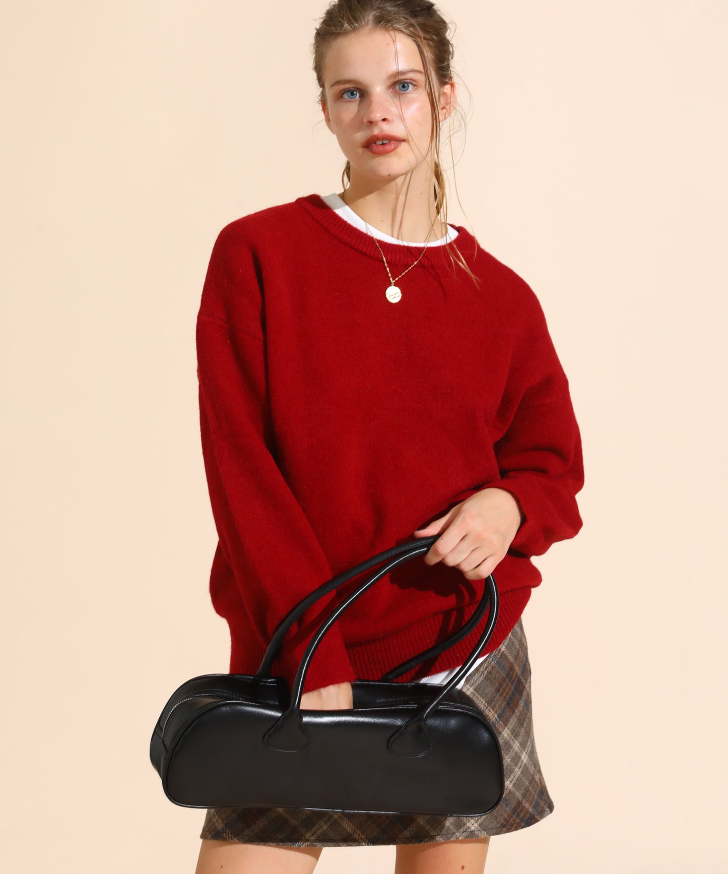 クルーネックプルオーバーニット