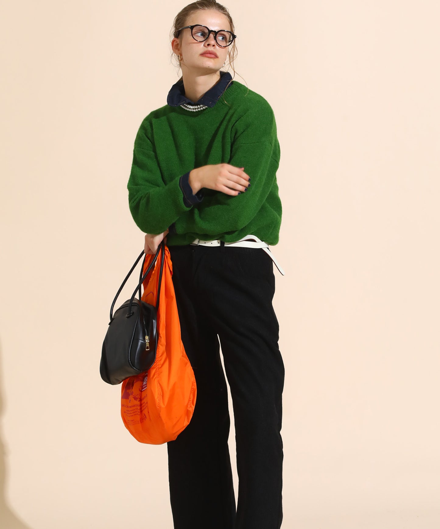 クルーネックプルオーバーニット