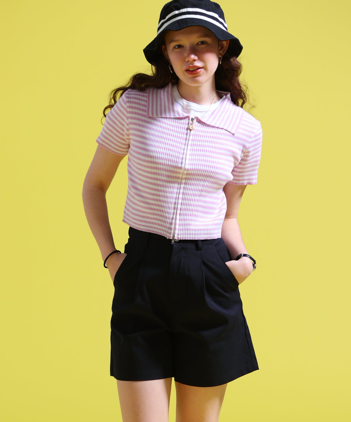 ジップアップボーダーサマーニット